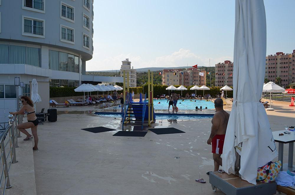 Lamos Resort Hotel & Convention Center Kumkuyu Экстерьер фото